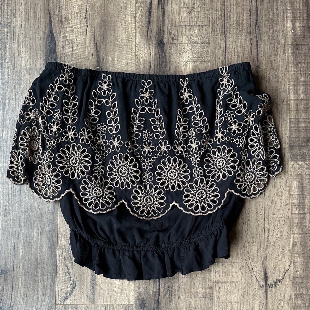 American Eagle Flowy Strapless Crop Top